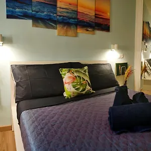 https://lagunillas-suite-apartment.hotelsinnerja.org